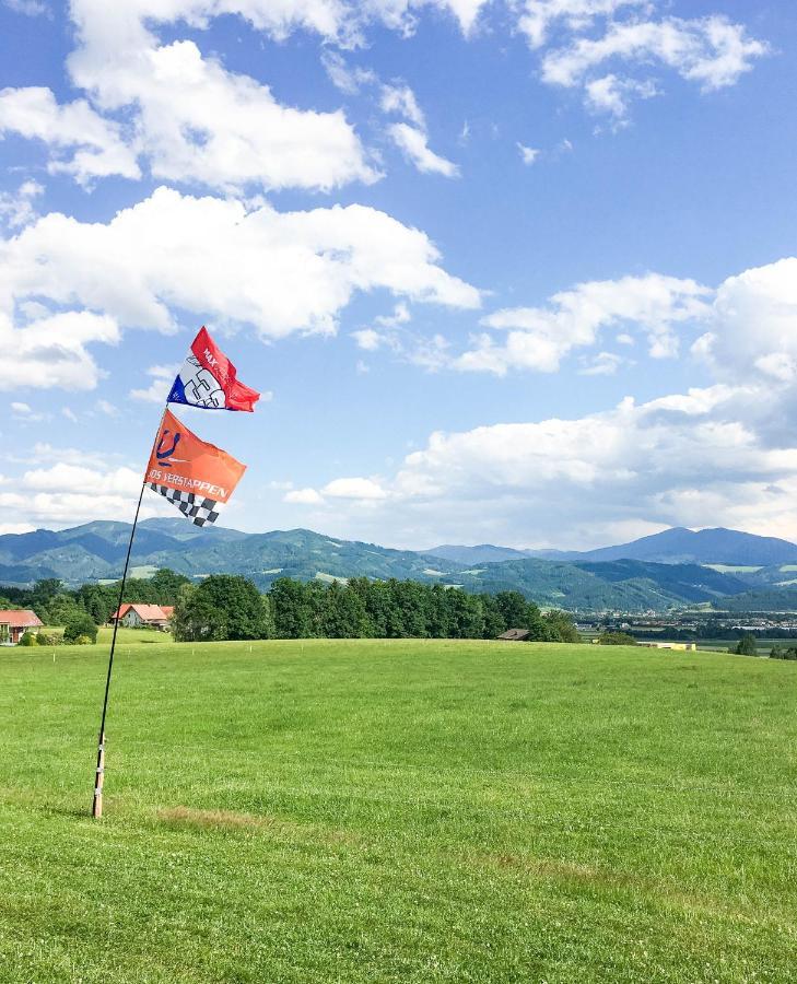 Hôtel Easy Camping à Spielberg Bei Knittelfeld Extérieur photo